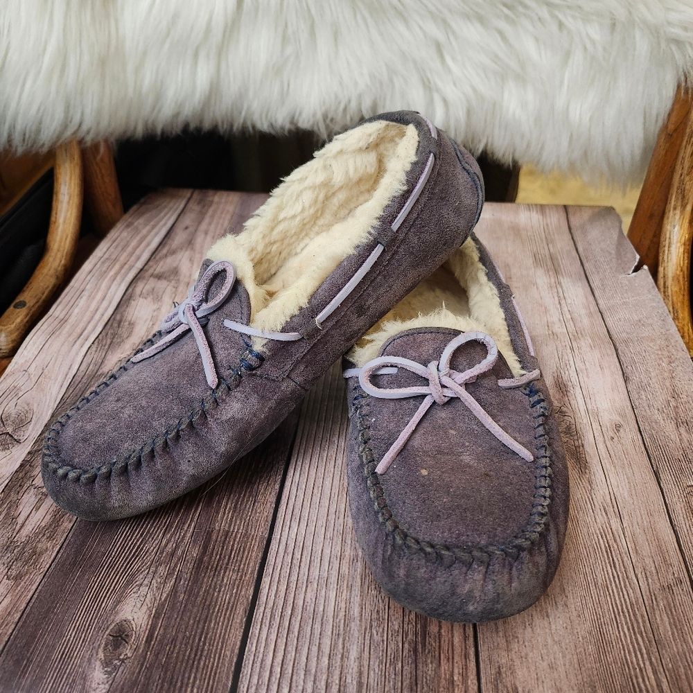 UGG Dakota Cozy Gray Plush Moccasin Slippers Sz 9